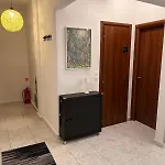 Apartment Feels Like Cozy & Close To The Center