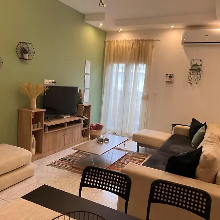 Feels Like Cozy & Close To The Center Thessaloniki