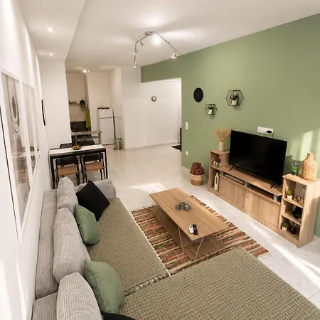 شقة Feels Like Cozy & Close To The Center