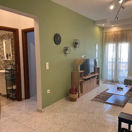 Feels Like Cozy & Close To The Center * سالونيك