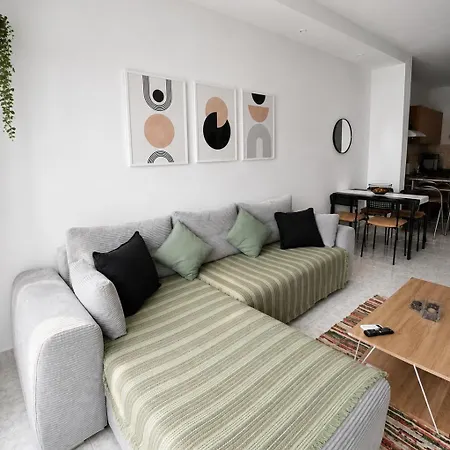 Feels Like Cozy & Close To The Center Apartman *